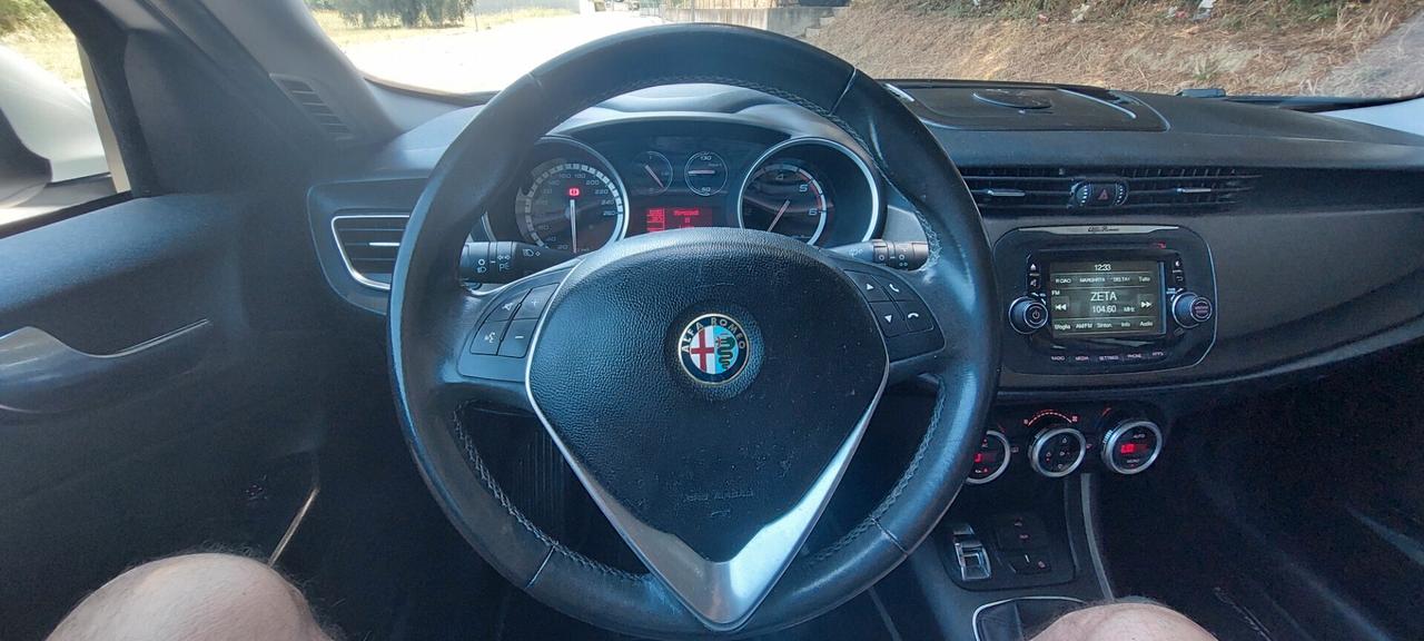 GIULIETTA 1,6 DIESEL SUPER JTD-M 105 CV X NEOPATENTATI LEGA TELEFONO STRAFULL IMPECCABILE