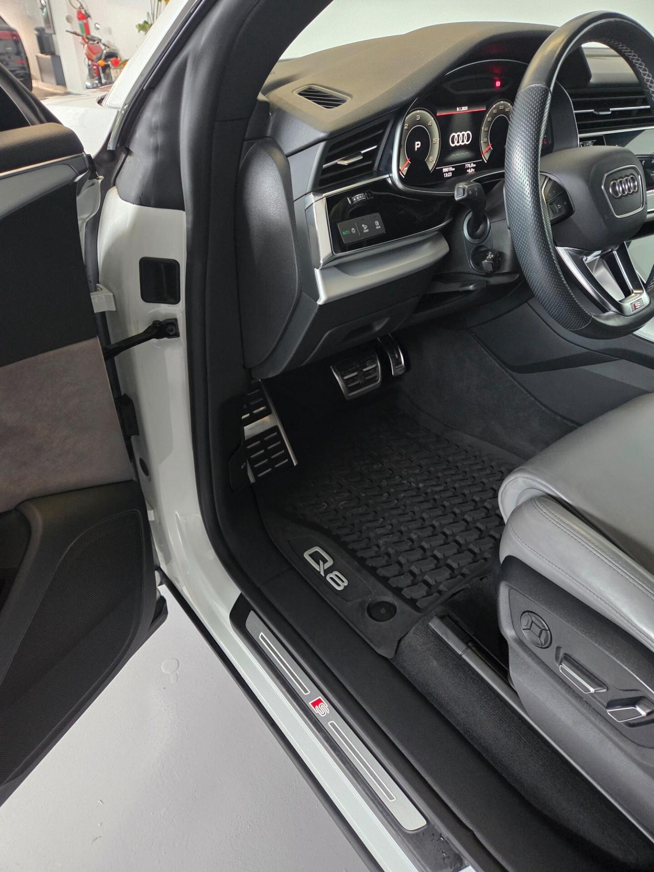 Audi Q8 50 TDI 286 CV quattro tiptronic Sport