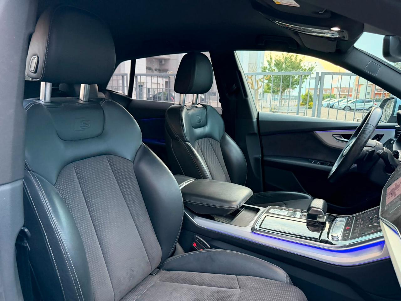 Audi Q8 50 TDI 286 CV quattro tiptronic S LINE, FULL