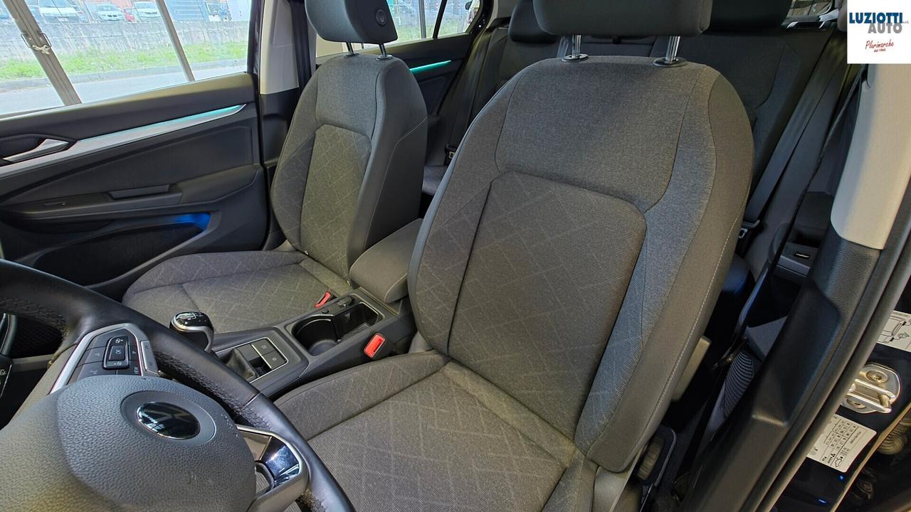 Volkswagen Golf 8 1.0 TSI 110CV LIFE