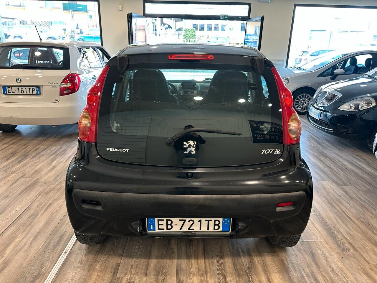 Peugeot 107 1.0 68CV 5p. Plaisir