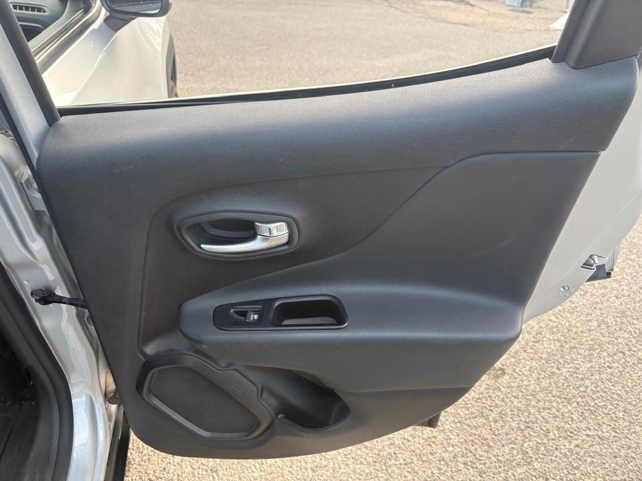 Jeep Renegade 1.6 Mjt DDCT 120 CV S