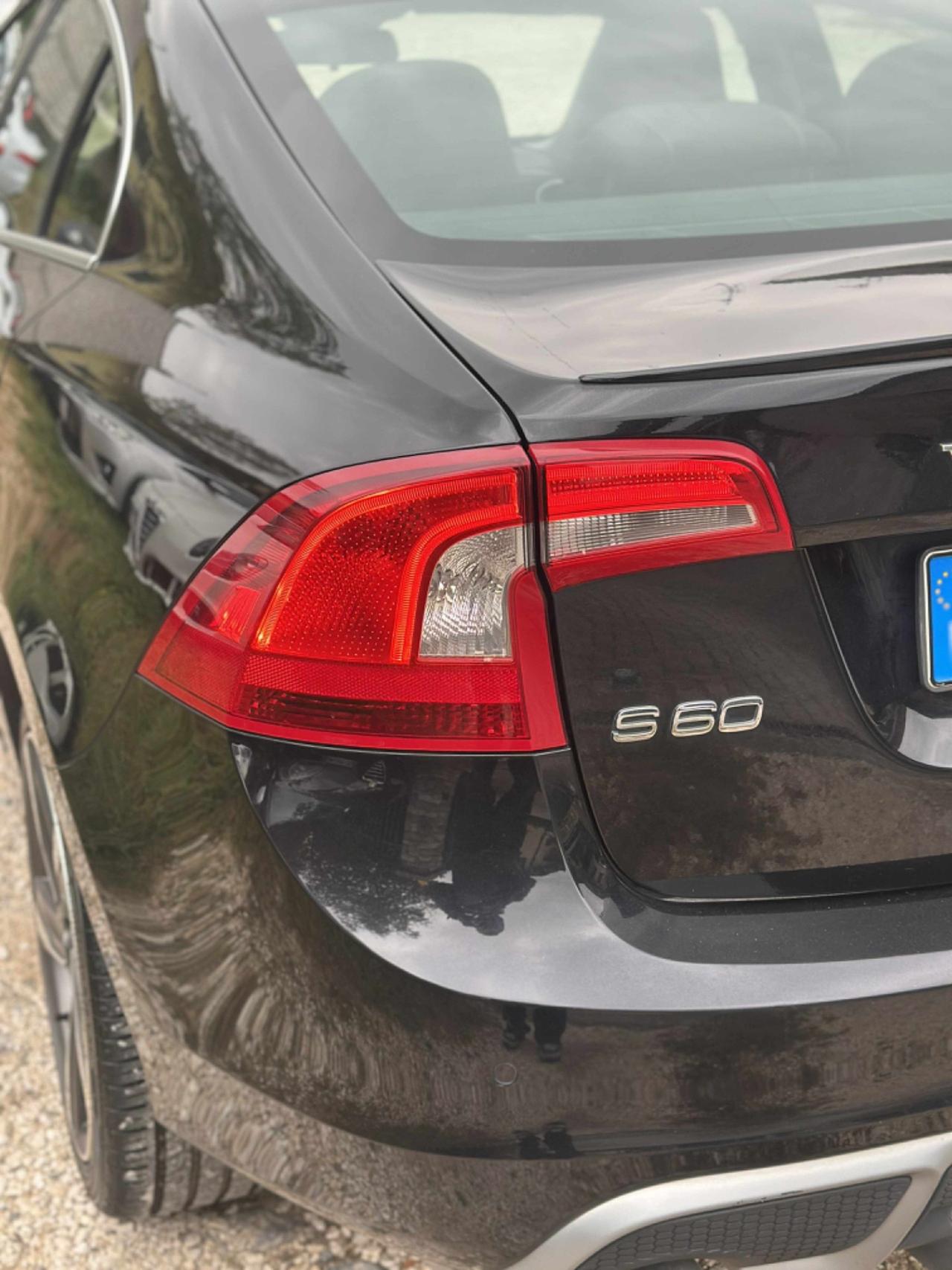 Volvo S60 D5 R-DESIGN KMCERT GARANZ UNICOPR