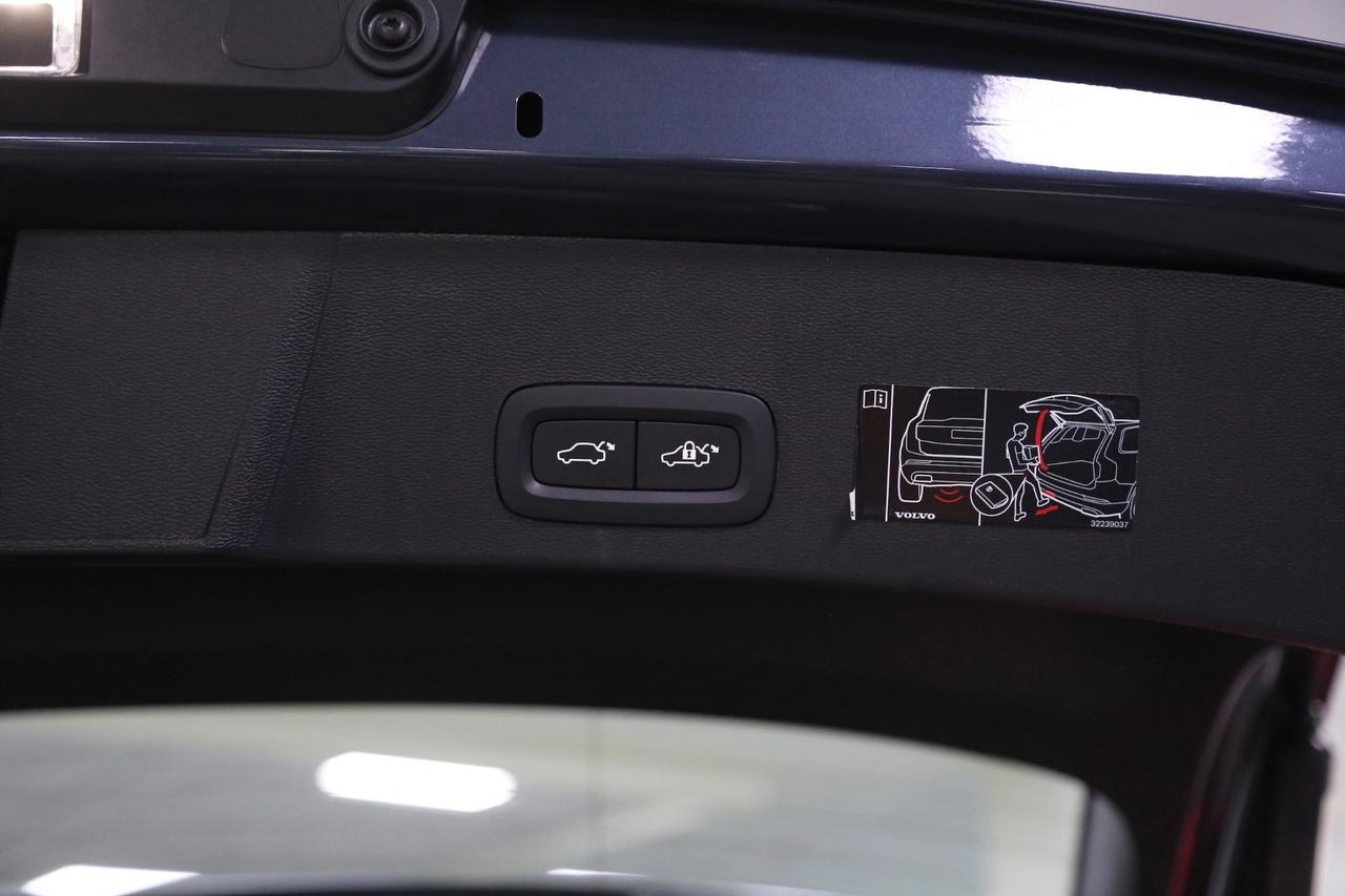 Volvo XC40 T5 Recharge Plug-in Inscription Expression auto