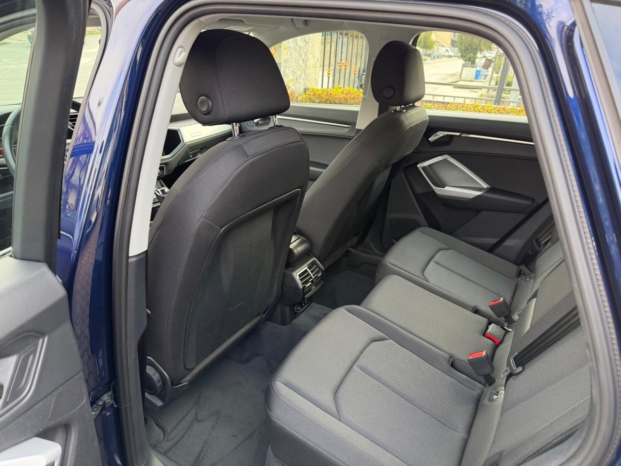 Audi Q3 35 TDI S tronic Business Advanced