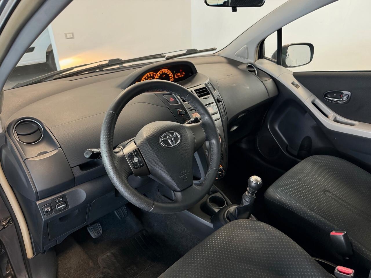 Toyota Yaris 1.4 D-4D DPF 5 porte 135.000 KM BEN TENUTA
