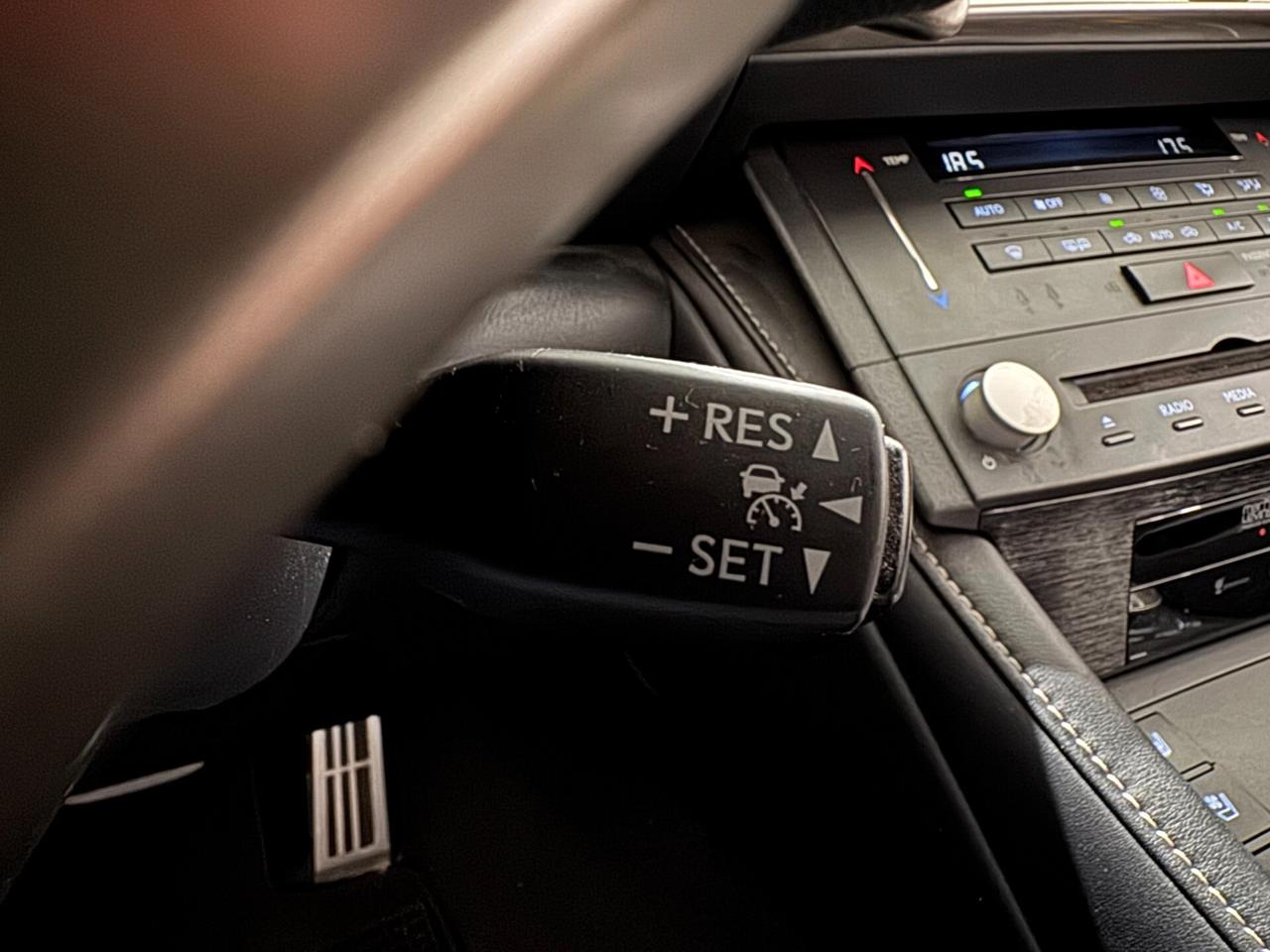 Lexus RC 300h Hybrid F Sport