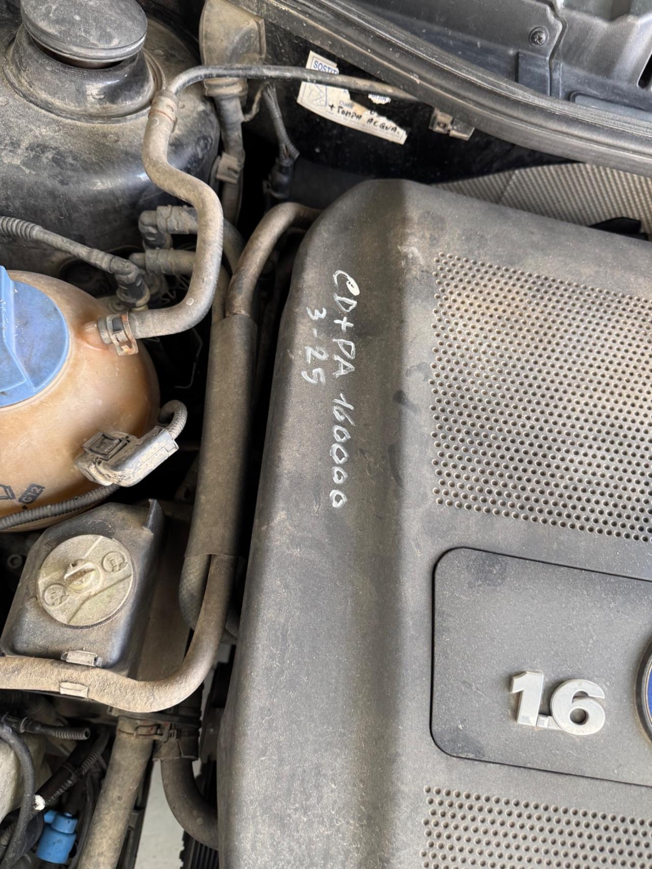 Volkswagen Golf 1.6 cat 5 porte