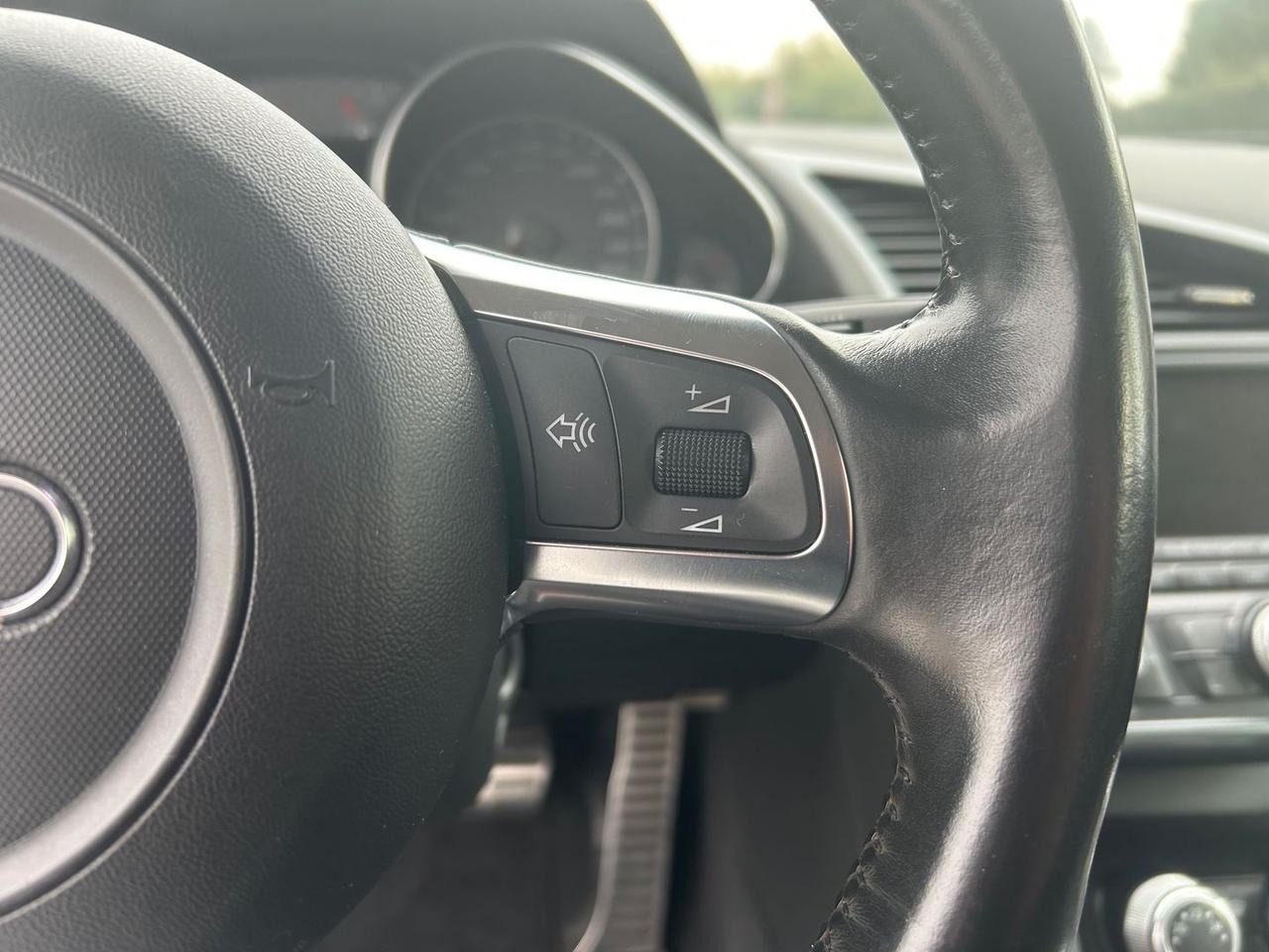 Audi R8 Plus 4.2 FSI #8771