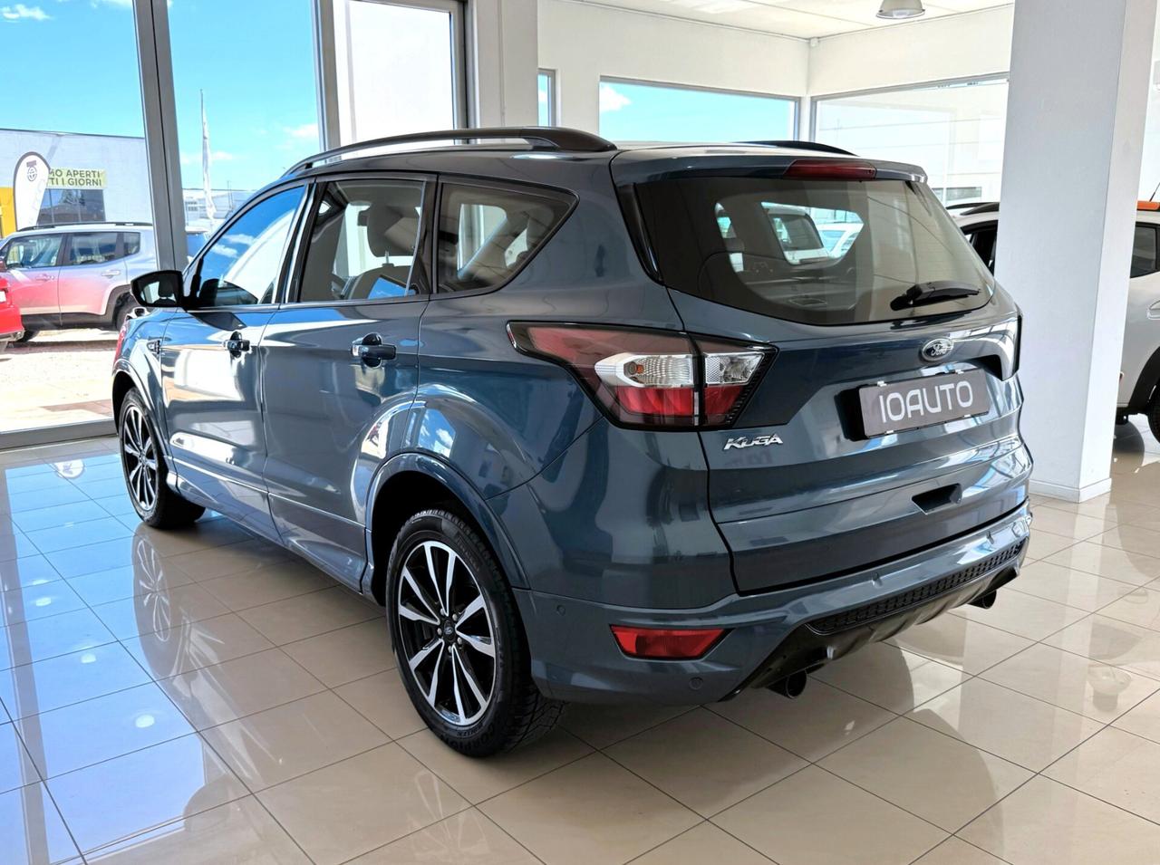 Ford Kuga 2.0 TDCI 120 CV S&S 2WD ST-Line