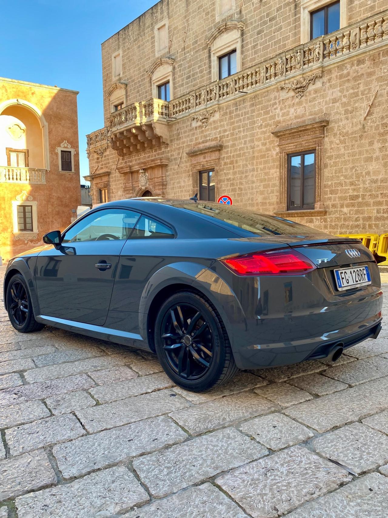 Audi TT Coupé 1.8 TFSI S line