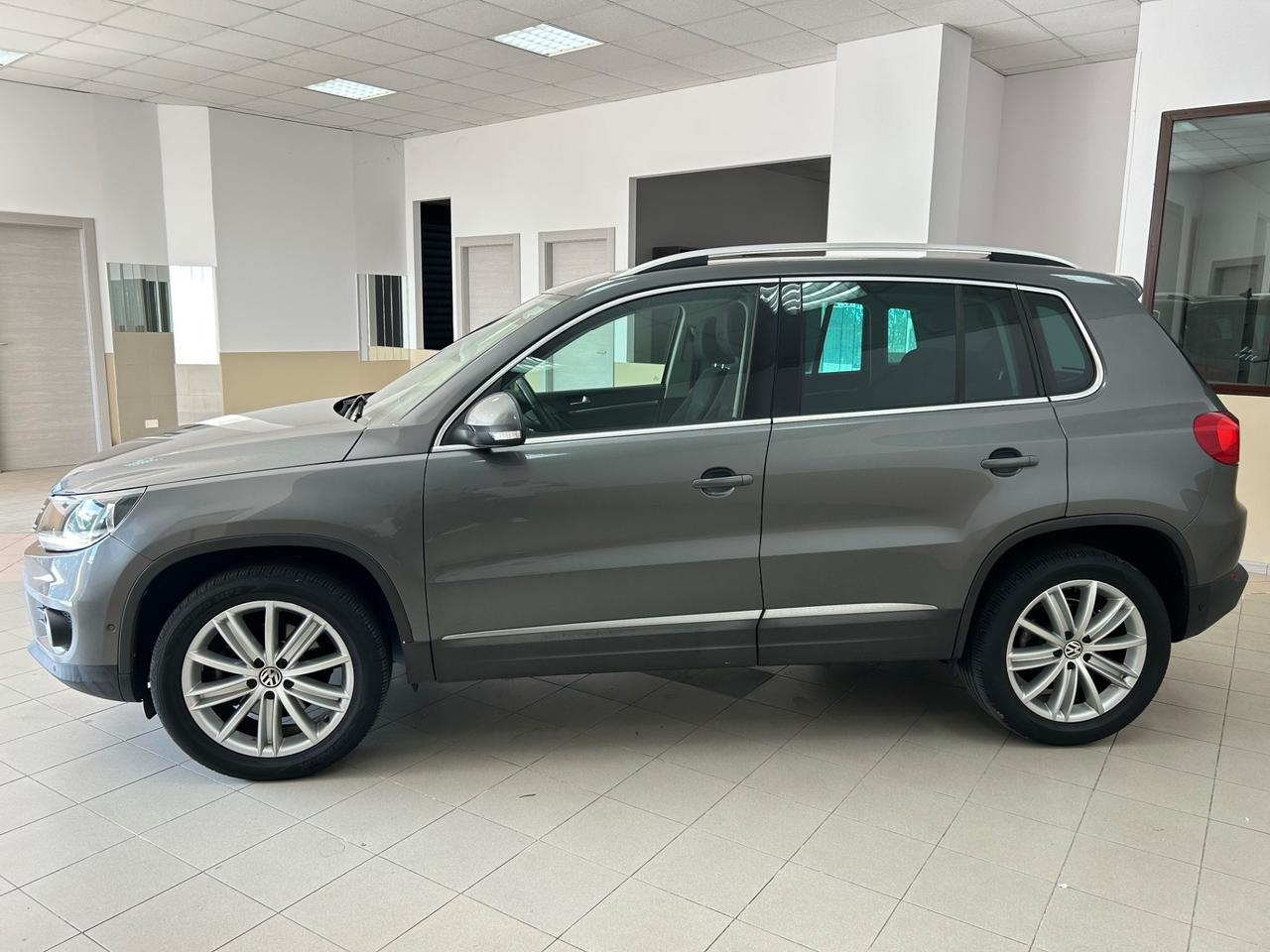 Volkswagen Tiguan 2.0 TDI 140 CV Sport & Style BlueMotion Technology