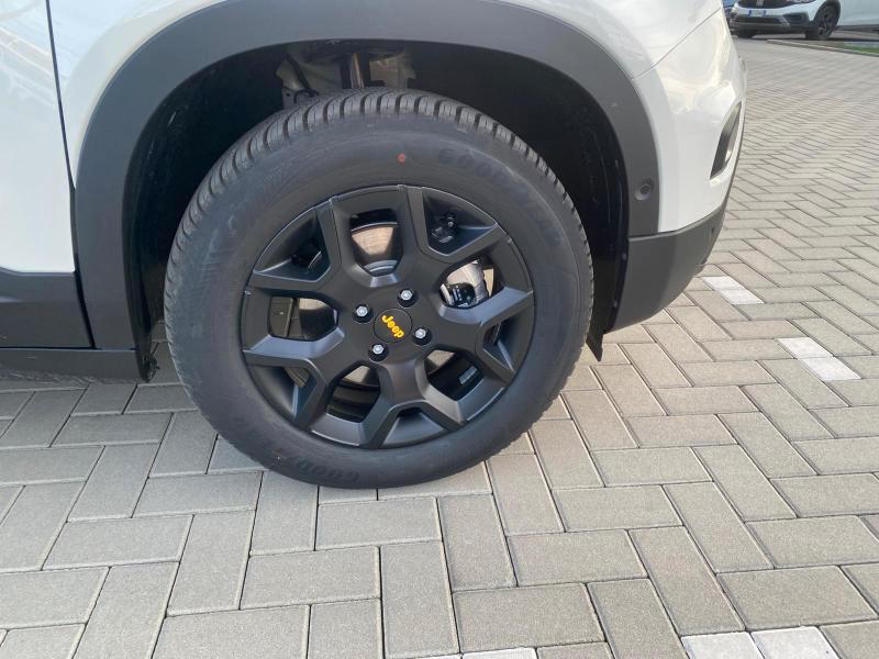 Jeep Avenger 1.2 turbo e-hybrid mhev The North Face 4xe 145cv edct6