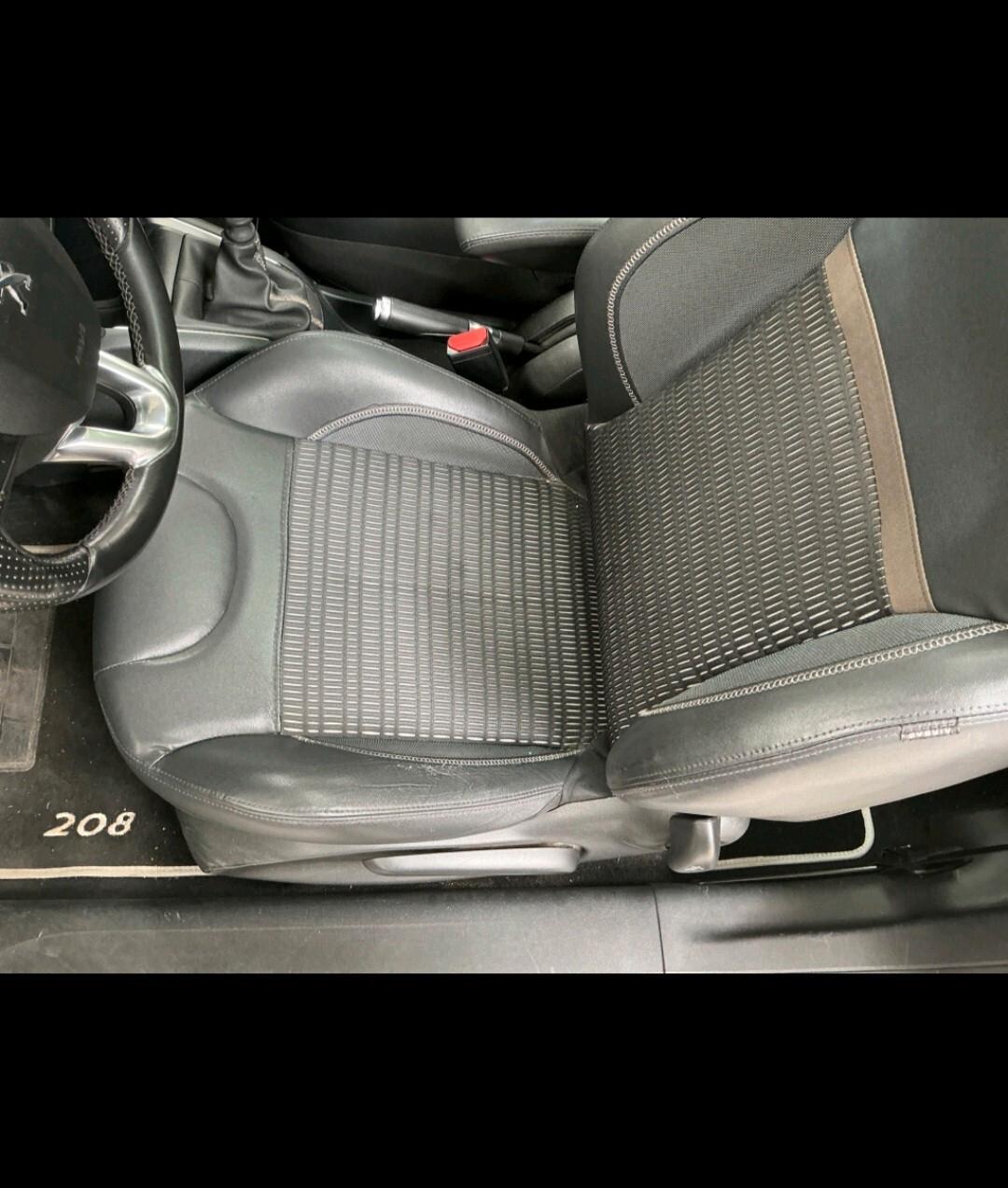 Peugeot 208 1.6 e-HDi 115 CV Stop&Start 3 porte 2013 2013 XY
