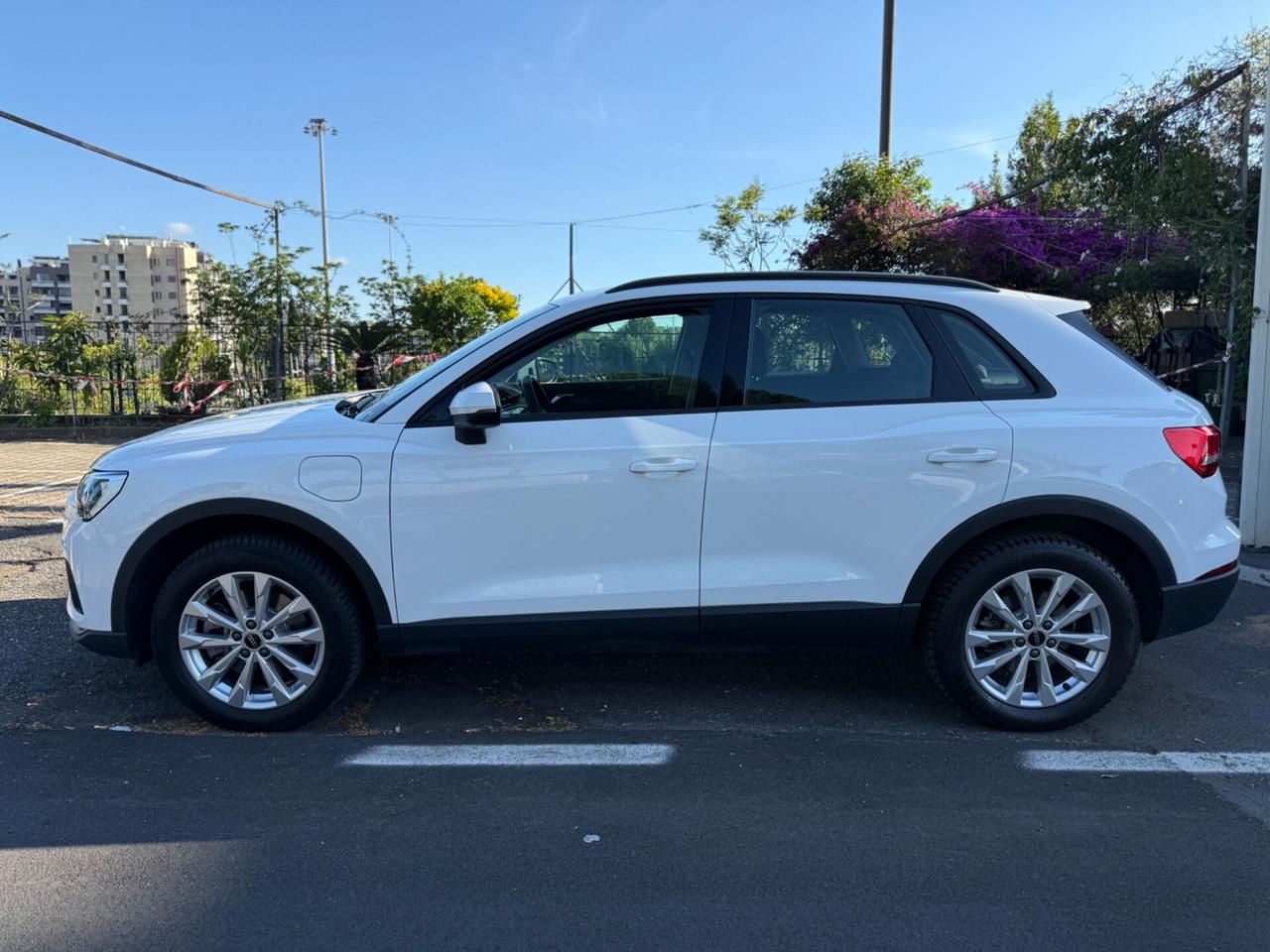 Audi Q3 45 TFSI e S tronic Business