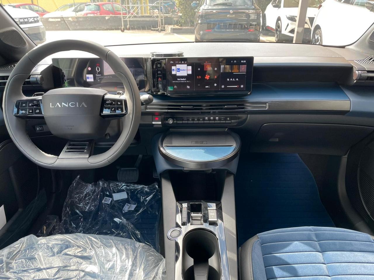 Lancia Ypsilon Hybrid e-DCT Edizione Cassina