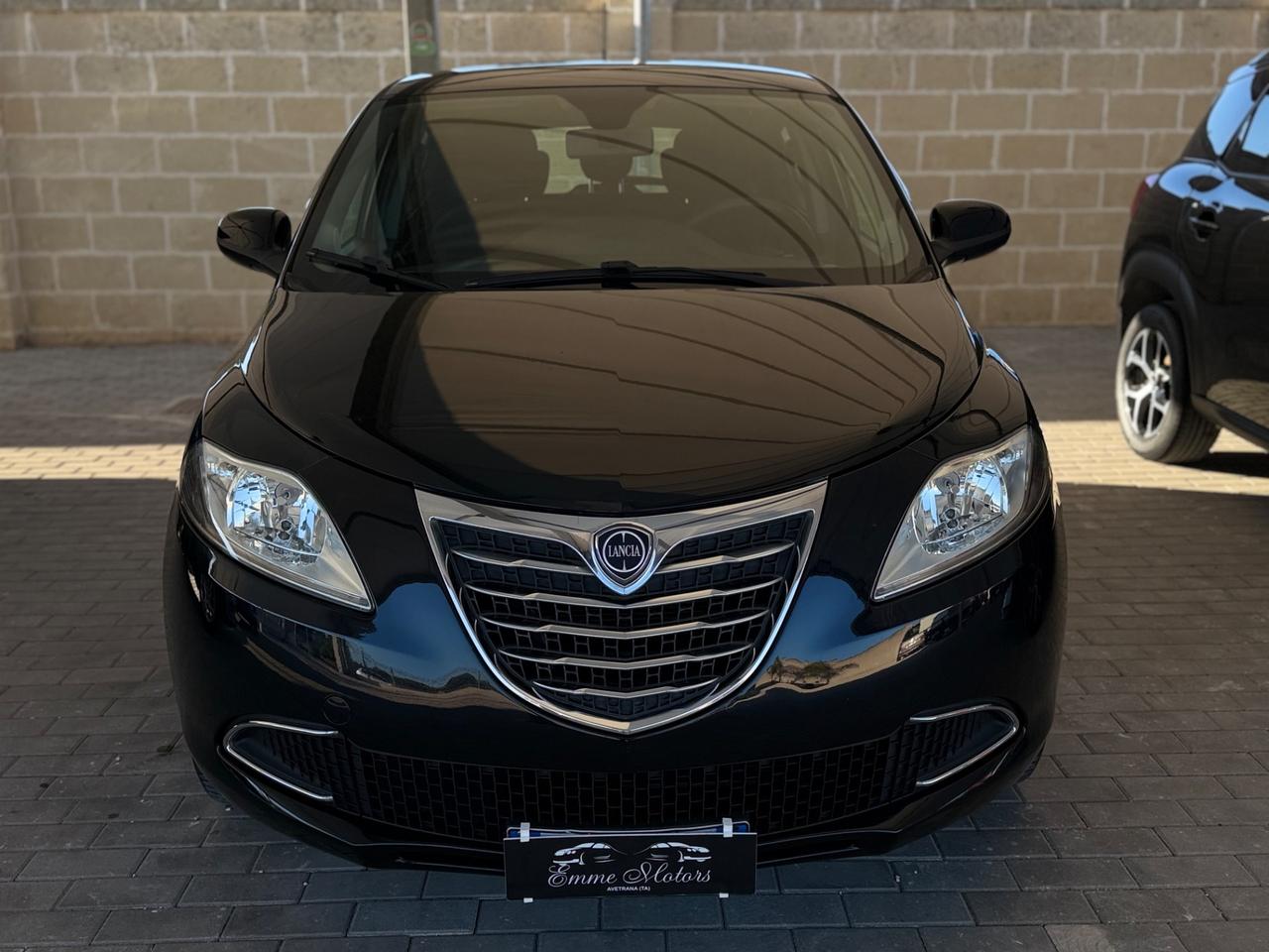 Lancia Ypsilon 1.2 69 CV 5 porte Gold