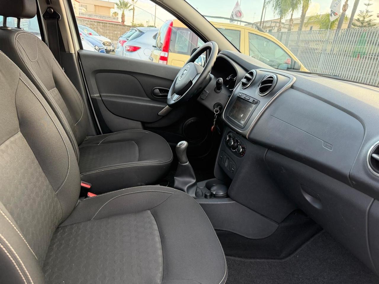 Dacia Sandero 1.5 dCi 8V 75CV Lauréate-2013