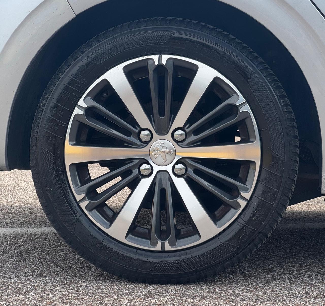 Peugeot 208 BlueHDi 5p Allure Neopatentati 2017