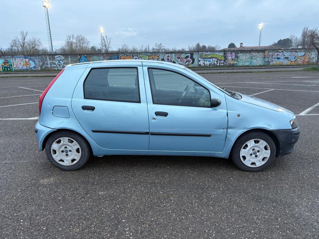 Fiat Punto 1.2i cat 5 porte ok neo patentati.