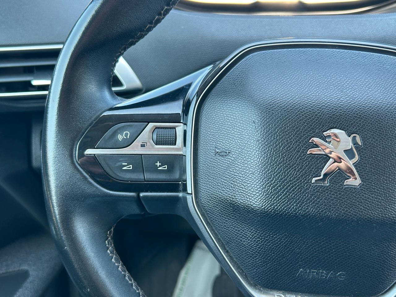 Peugeot 3008 BlueHDi 130 S&S Business