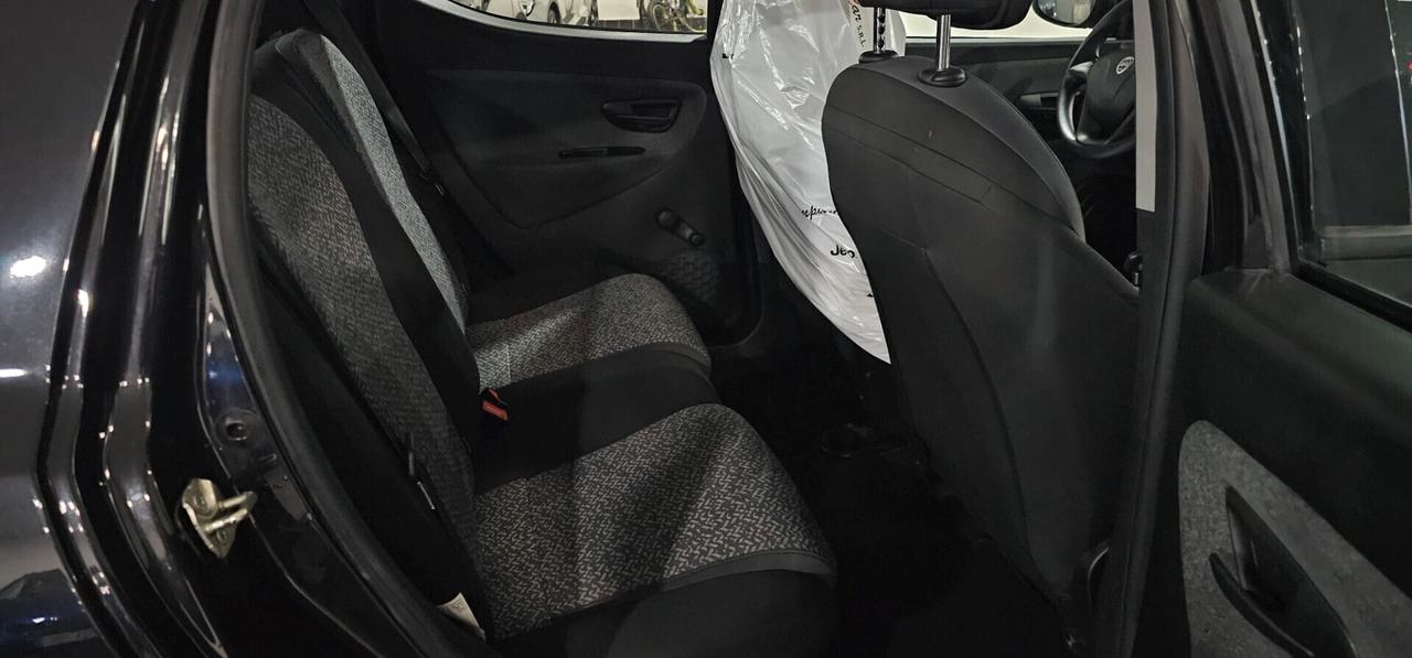 NUOVA LANCIA YPSILON GOLD MY24 1.0 HYBRID 71CV BENZ/ELETTRICA