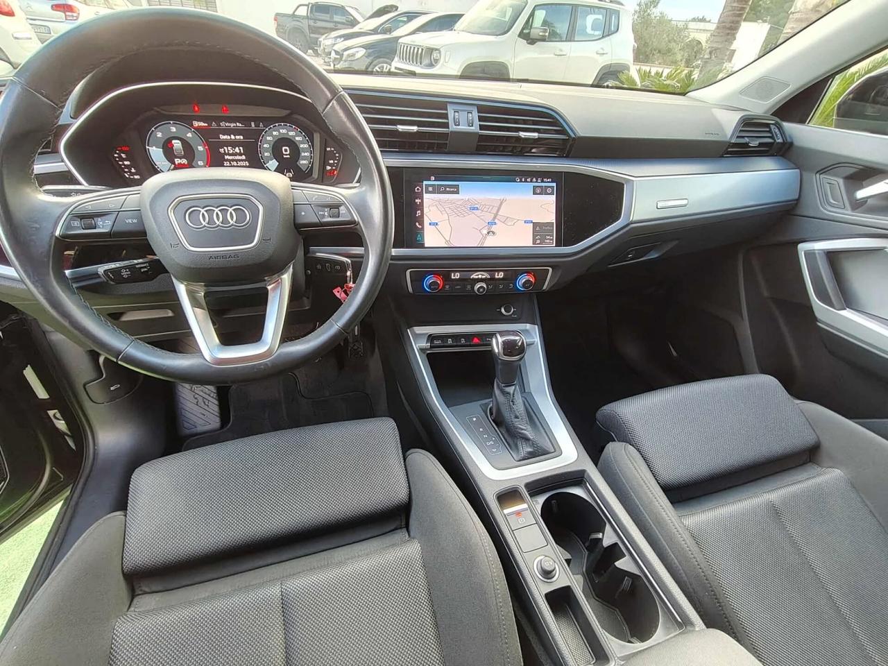 Audi Q3 SPB 35 TDI Identity Black S tronic - 2022