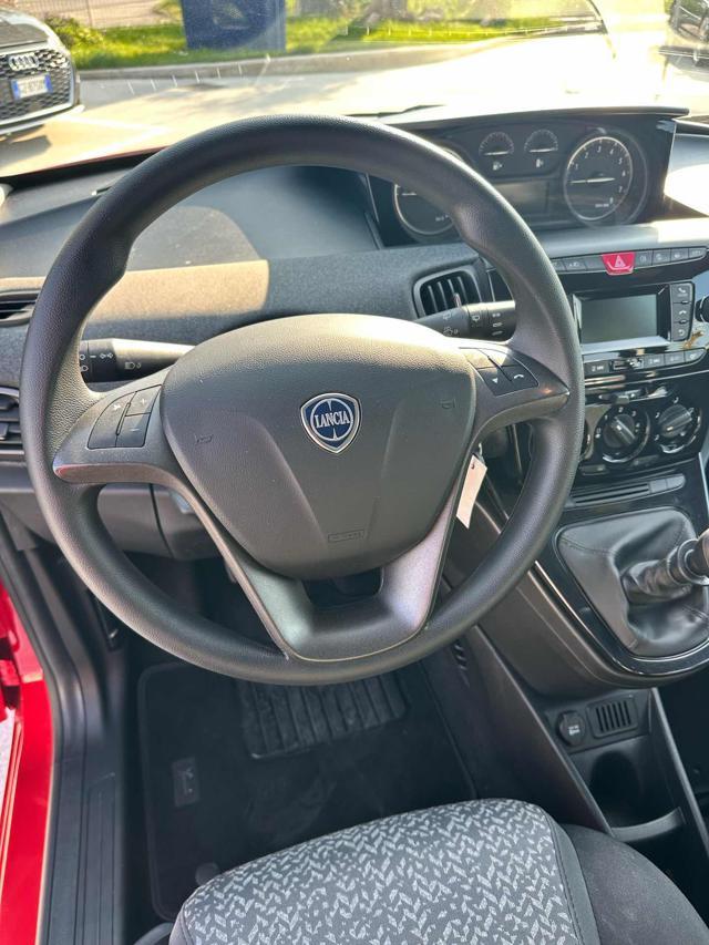 LANCIA Ypsilon 1.0 FireFly 5 porte S&S Hybrid Ecochic Silver