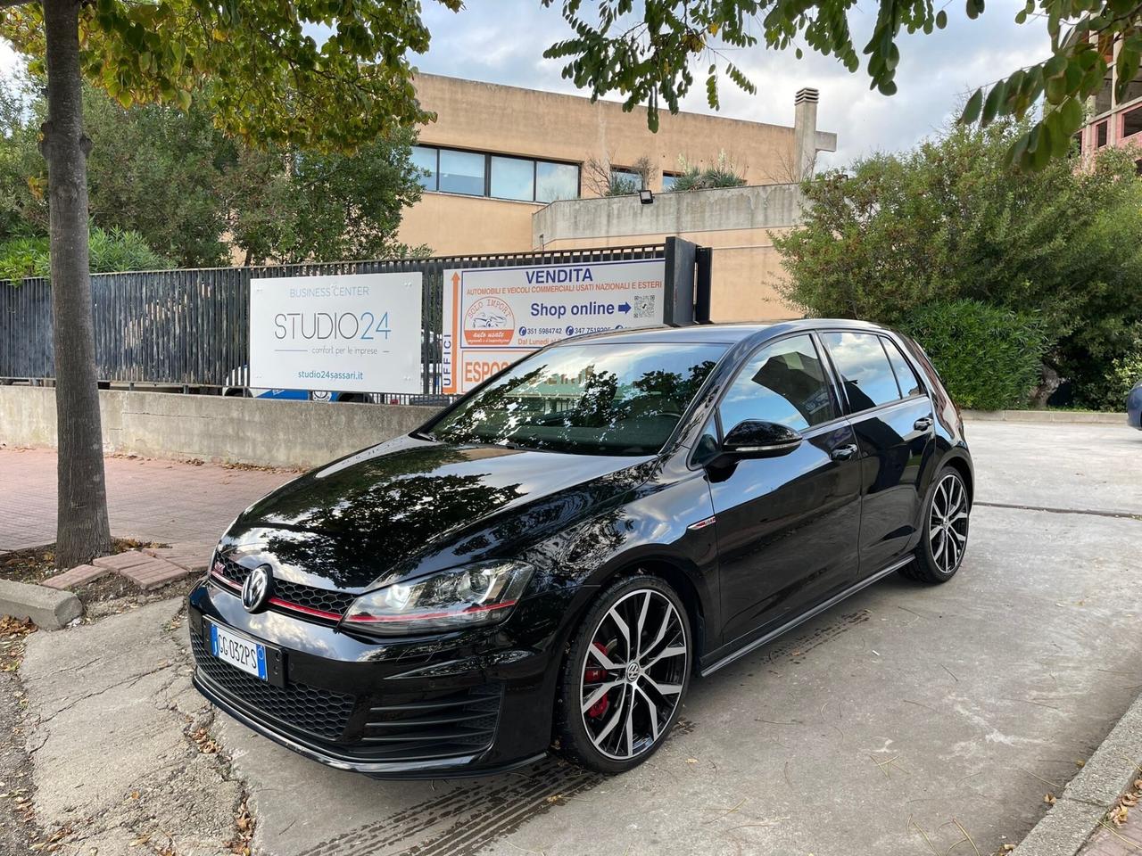 Volkswagen Golf GTI 230 CV Performance 2.0 TSI DSG 5p.