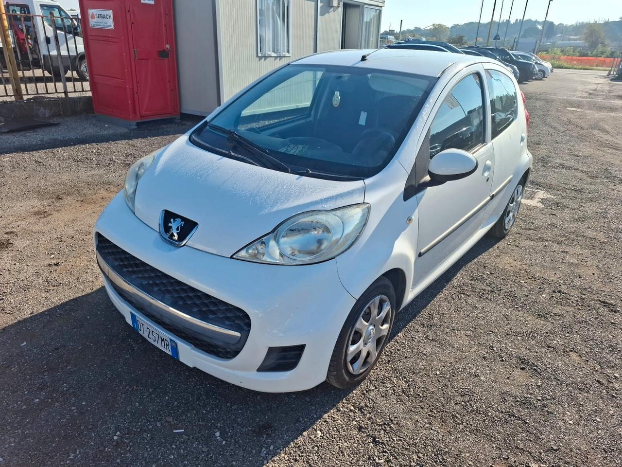 Peugeot 107 1.0 benzina - Neopatentati