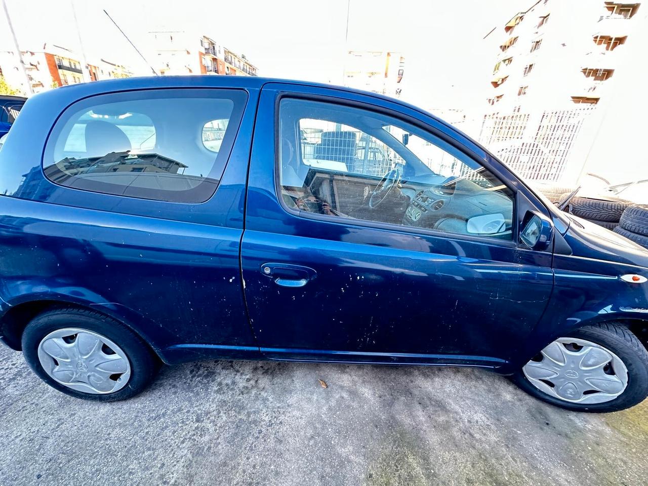 Toyota Yaris 1.0i 16V cat 3 porte