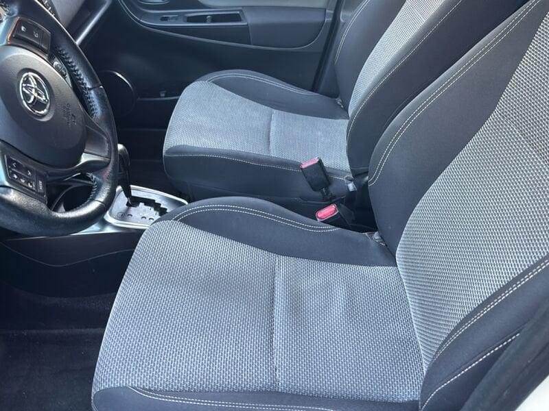 Toyota Yaris Yaris 5p 1.5h Cool