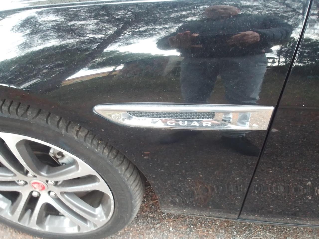 Jaguar XE 2.0 D 180 CV Pure