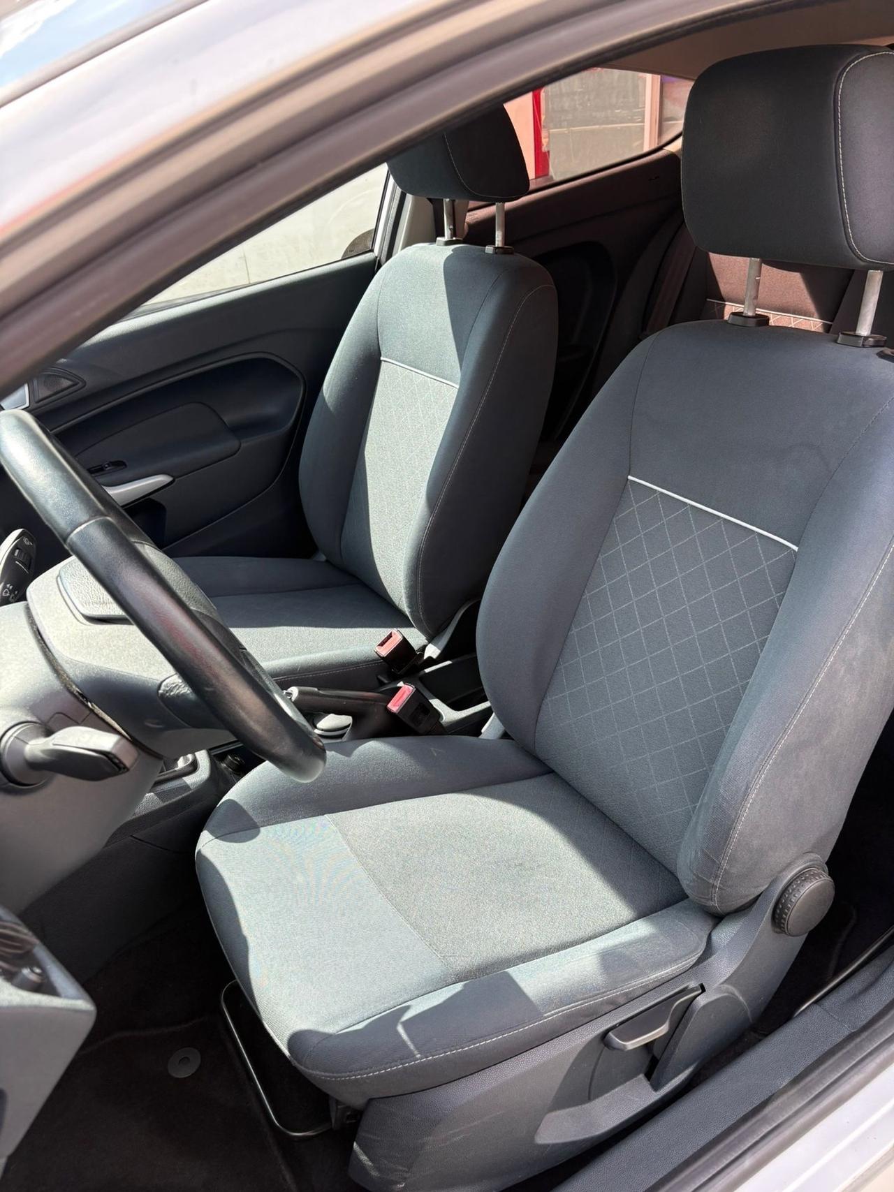 Ford Fiesta 1.2 Neopatentati