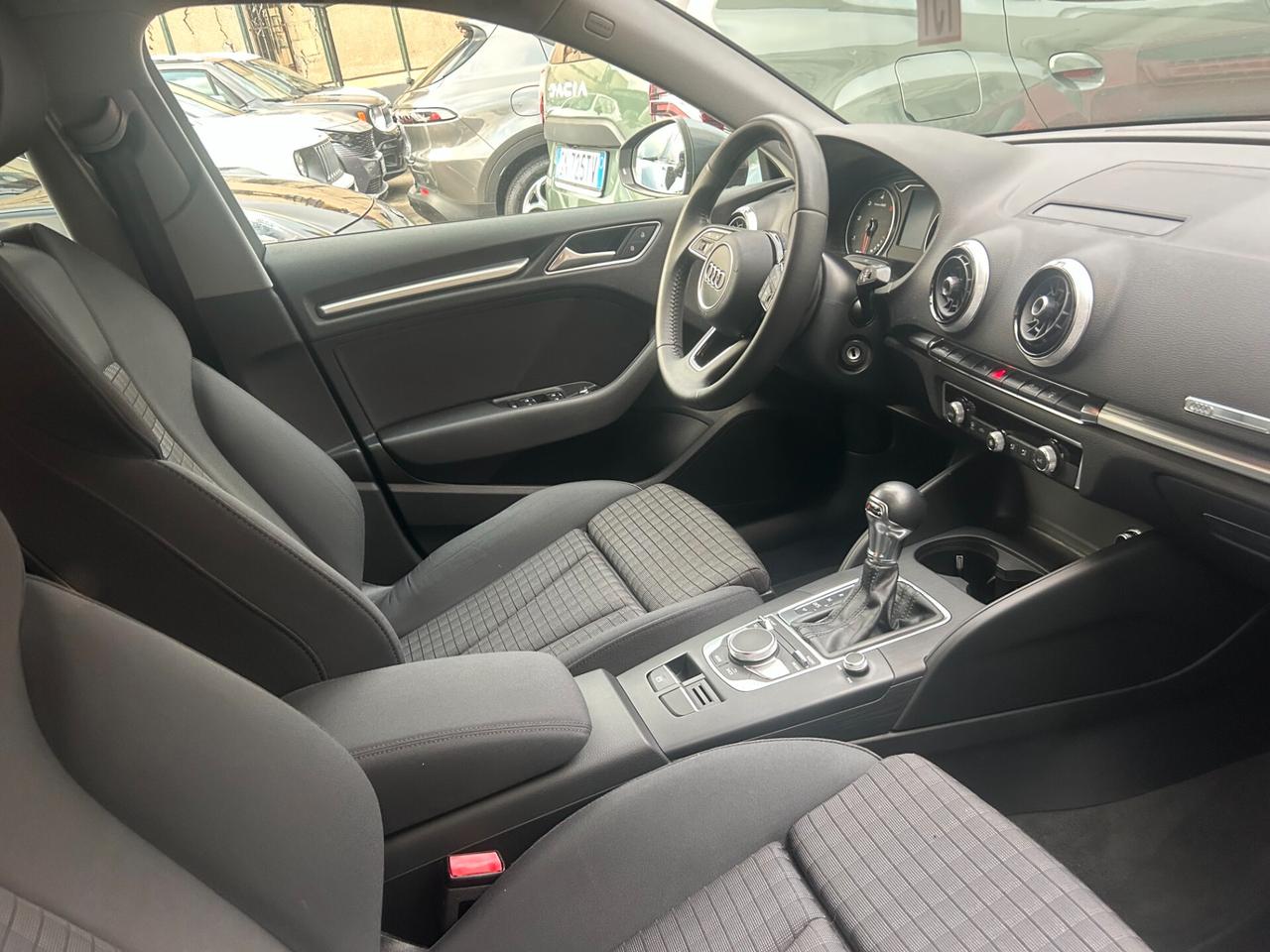 Audi A3 SPB 1.6 TDI S tronic Design