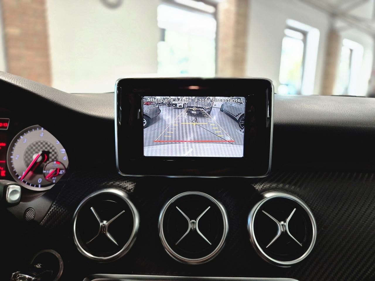 Mercedes A180 Aut. Premium AMG **MOTORE MERCEDES**