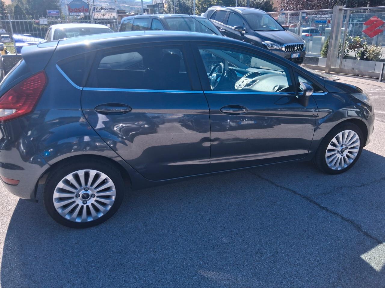 Ford Fiesta 1.4 TDCi 68CV 5 porte Titanium