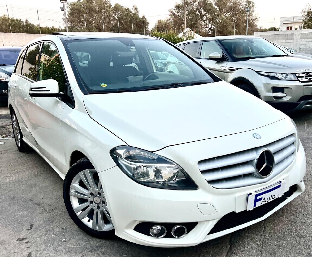 Mercedes-benz B 180 BlueEFFICIENCY Executive,TETTO APRIBILE,NAVIGATORE,RETROCAMERA,ecc.