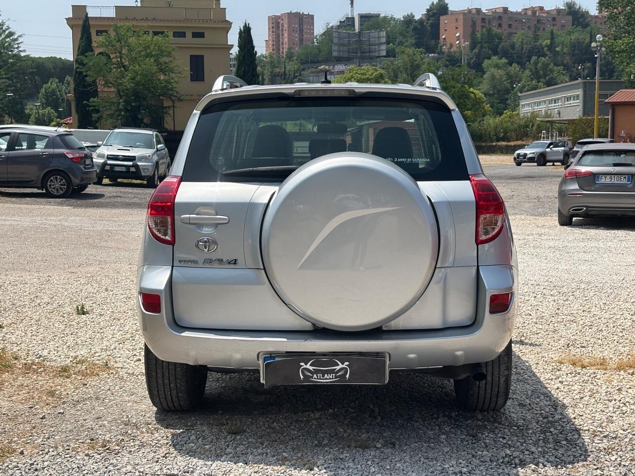 Toyota RAV 4 RAV4 2.0 Luxury