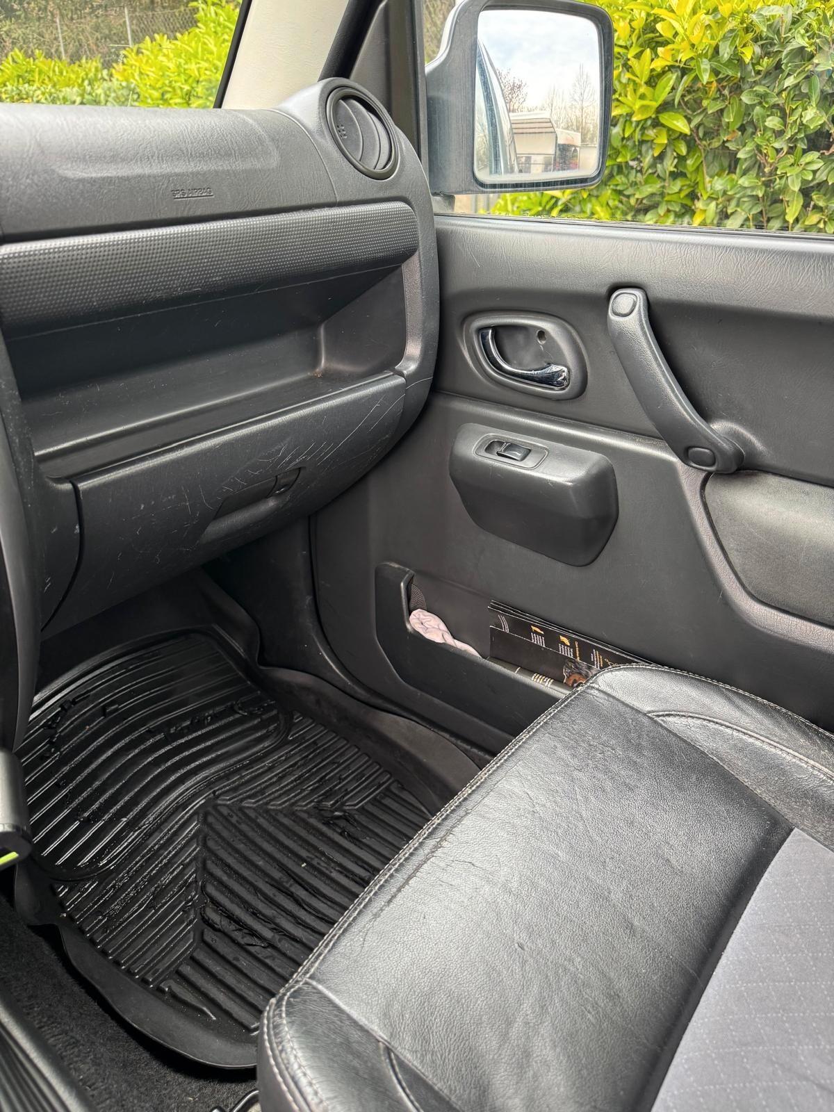 Suzuki Jimny 1.5 DDiS cat 4WD JLX