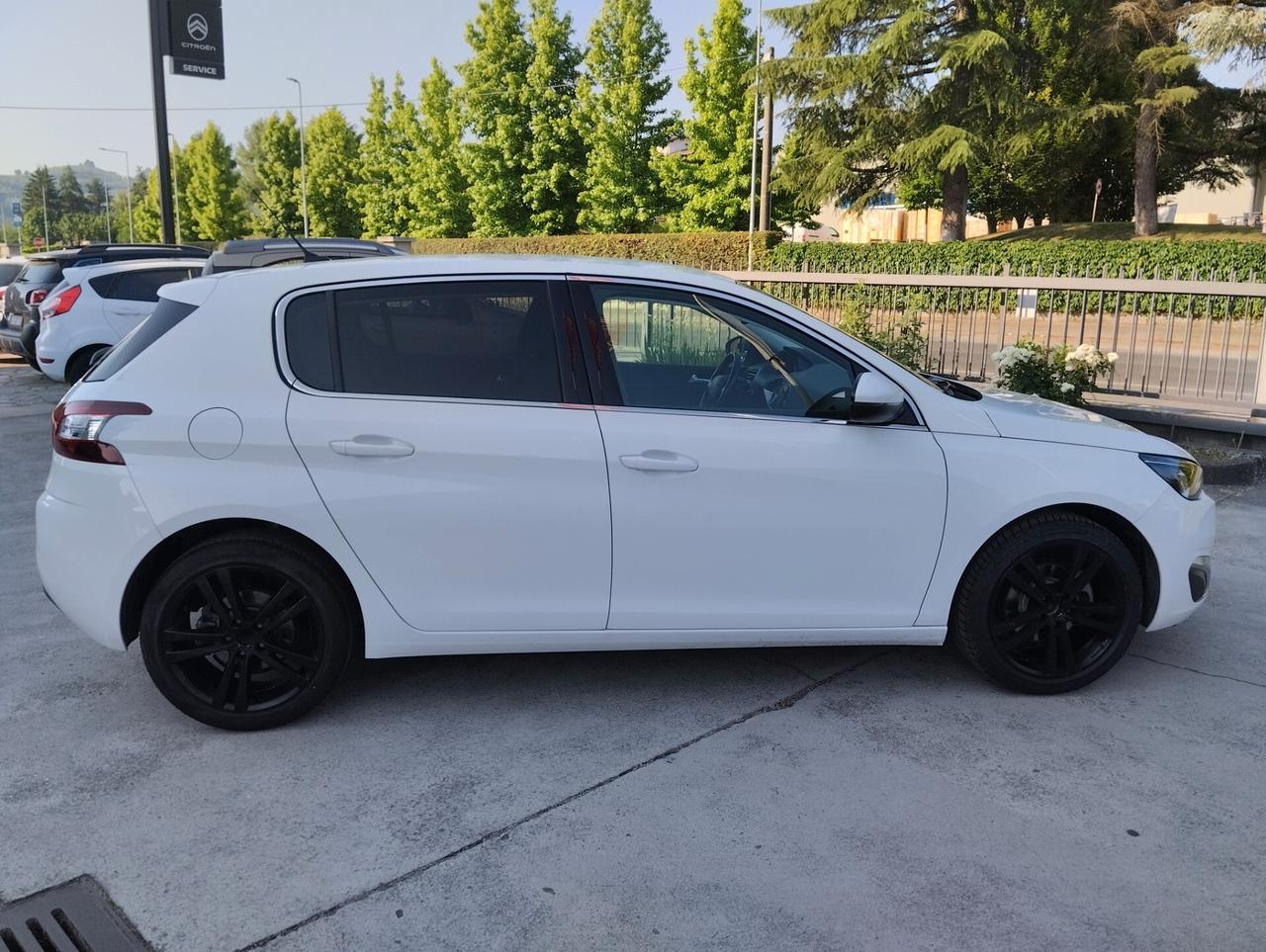 Peugeot 308 BlueHDi 120 S&S Allure
