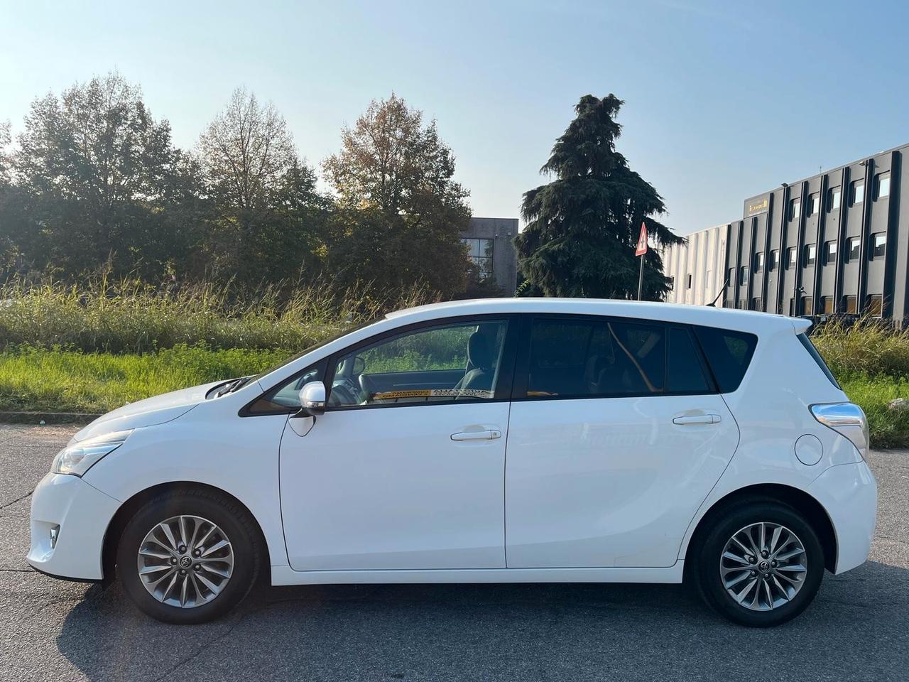 Toyota Verso 1.6 D-4D Active