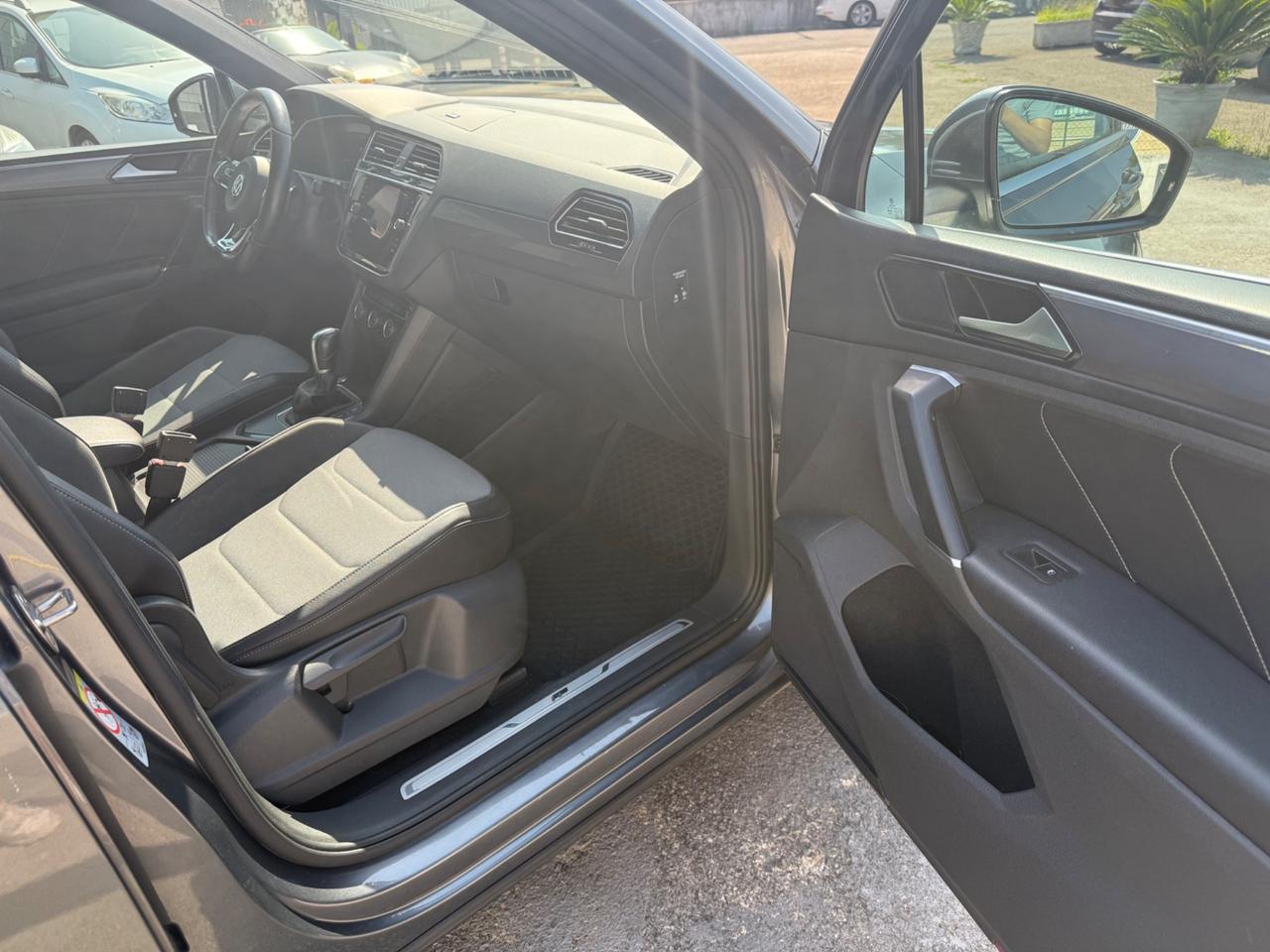 Volkswagen Tiguan 2.0 BiTDI SCR DSG 4MOTION Advanced R-Line BMT