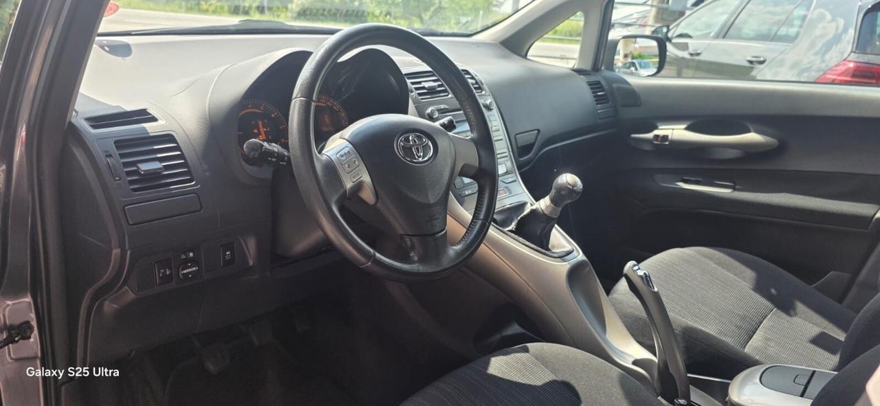 Toyota Auris 1.4 benzina Neopatentati