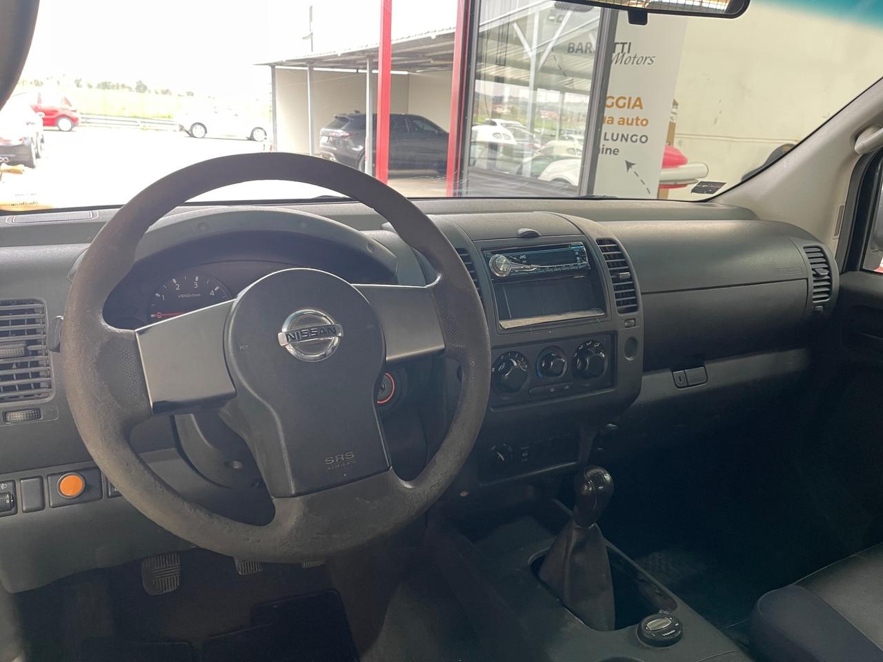 Nissan Navara 2.5 dCi 4x4 Gancio PERMUE RATE