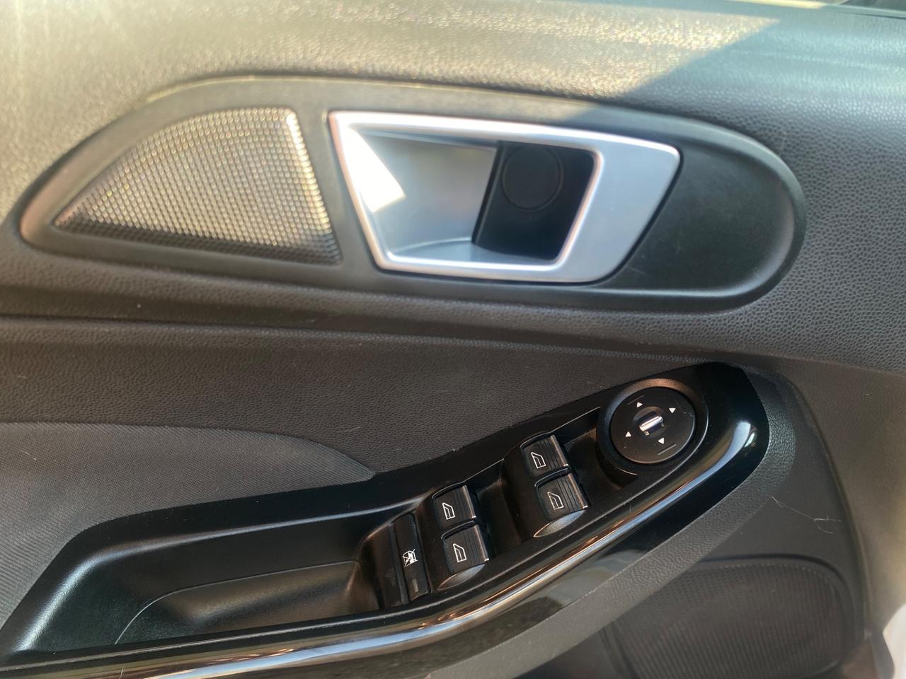 Ford Fiesta 1.4 5p. Bz.- GPL Titanium