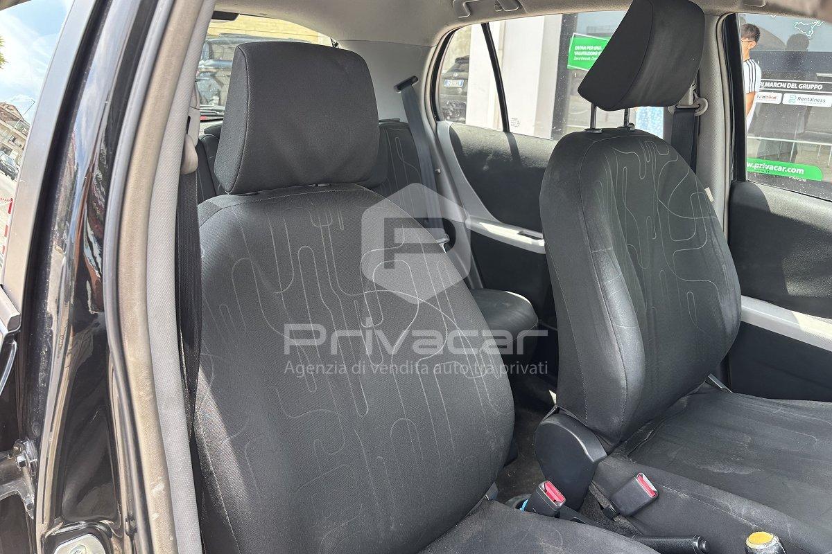 TOYOTA Yaris 1.0 5 porte Sol