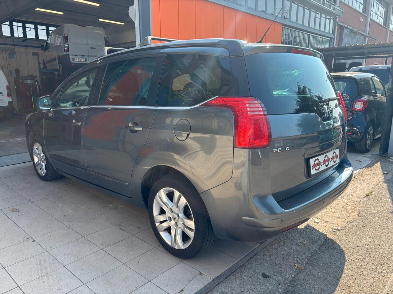 Peugeot 5008 1.6 HDi 112CV Allure