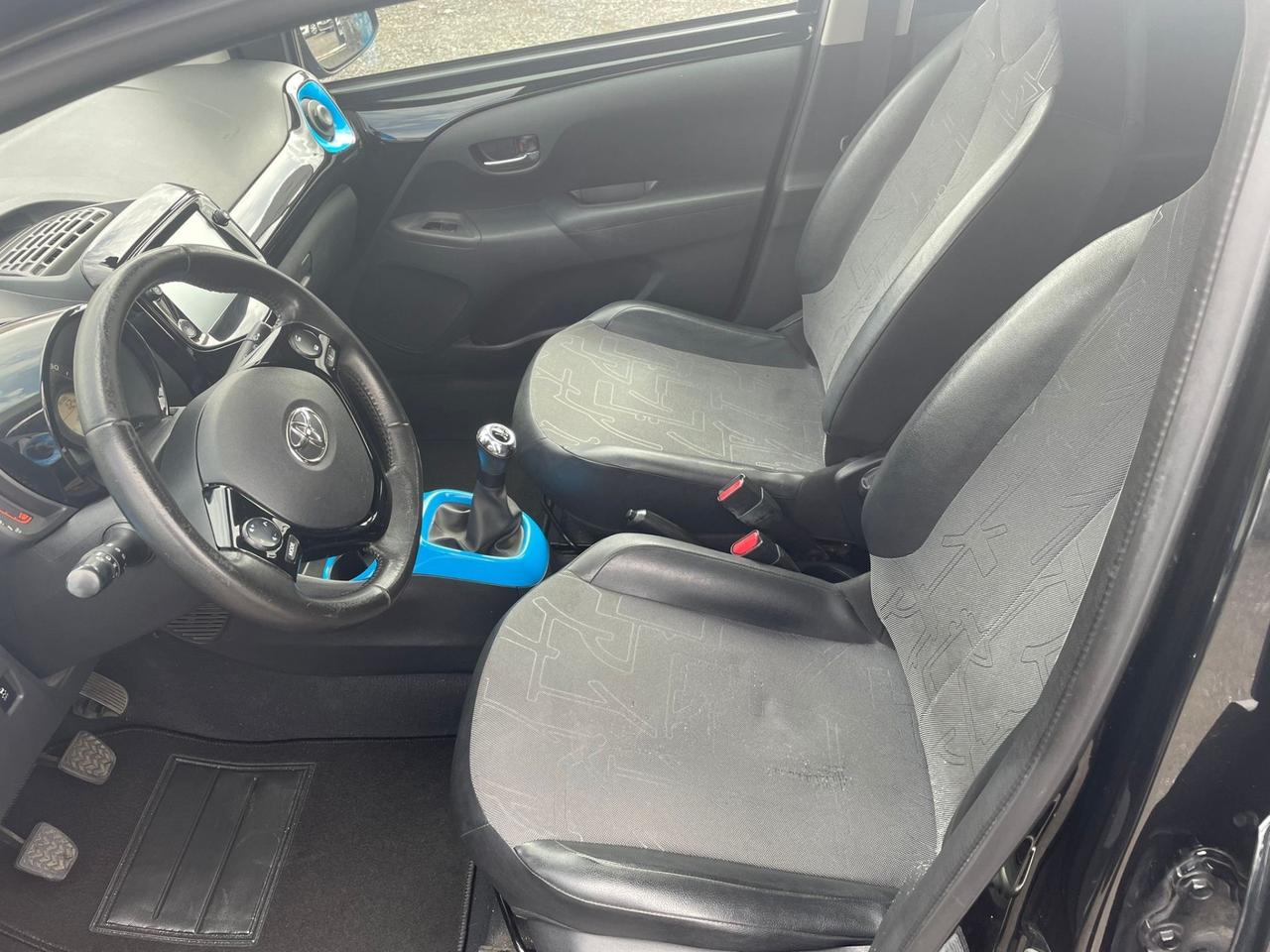 Toyota Aygo 1.0 VVT-i 72 CV 5 porte x-clusiv