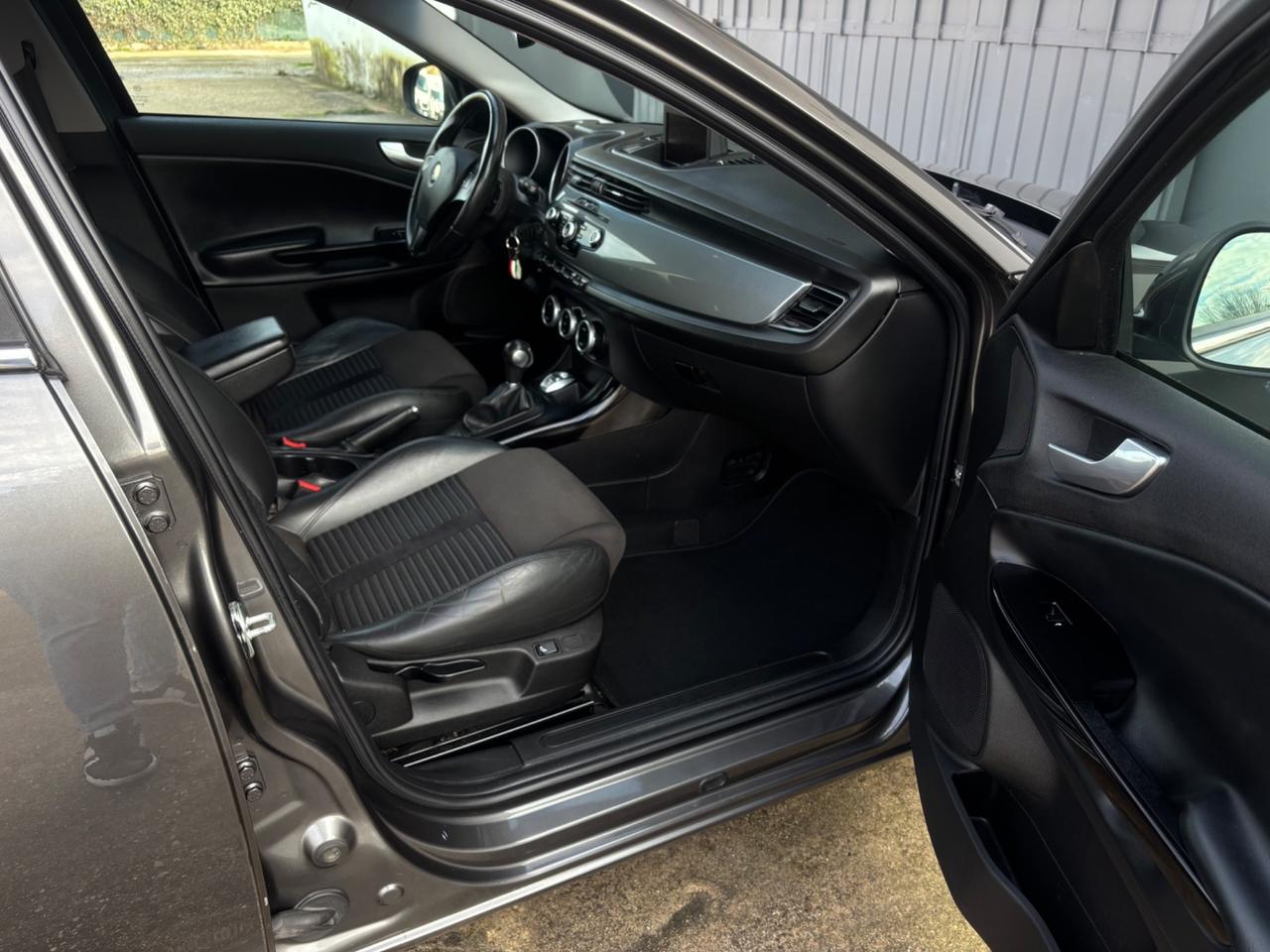 Alfa Romeo Giulietta 2.0 jtdm 170 CV. Garanzia 12mesi